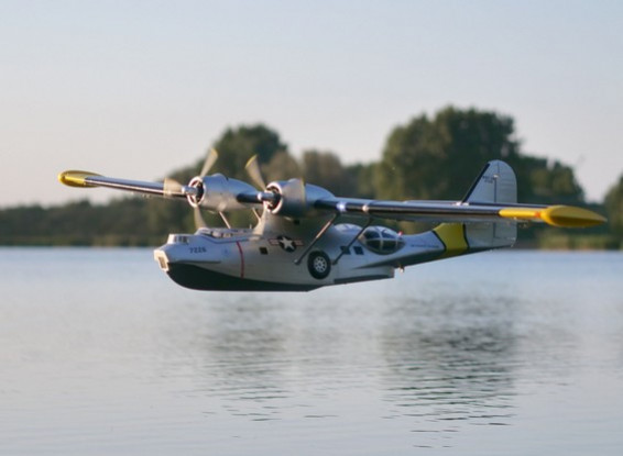 E=flite Twin Otter with floats